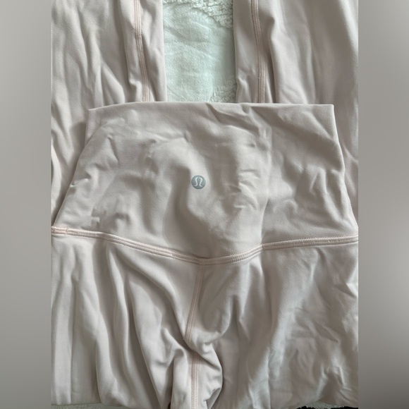 NWT pale pink lululemon align leggings 🩷 - Picture 4 of 4